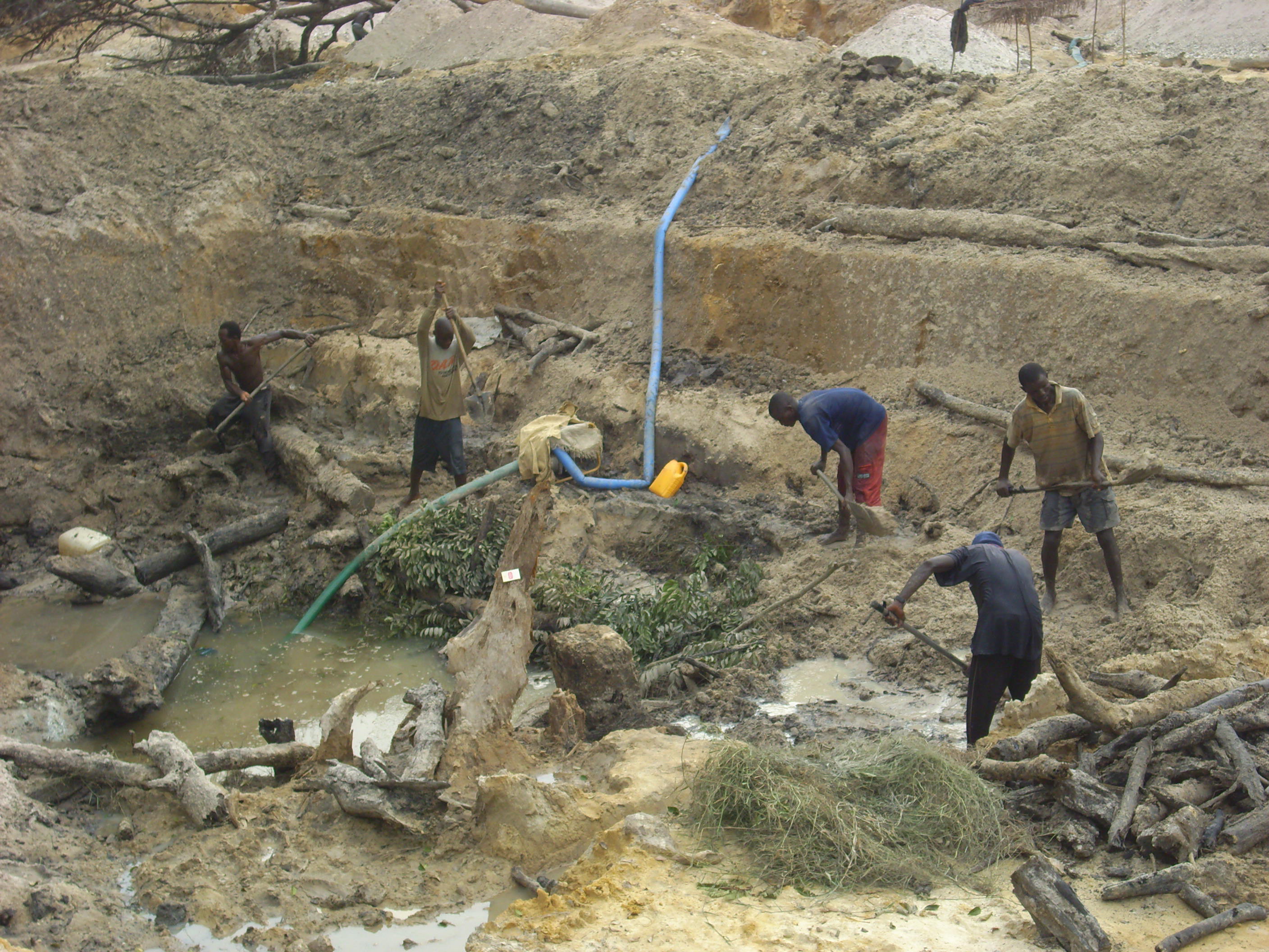 Alluvial mining in Weasua, Liberia.