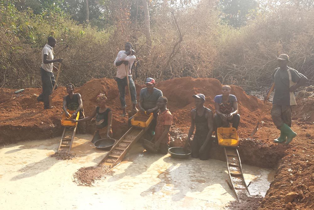 Artisanal and Small-scale Mining in Garamba National Park. Photo: Sebastien Pennes/Levin Sources